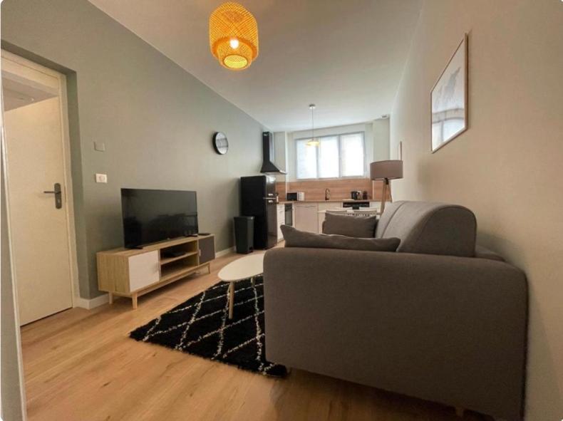 Centre Ville Superbe T2 Neuf Wifi Terrasse Netflix Périgueux Εξωτερικό φωτογραφία